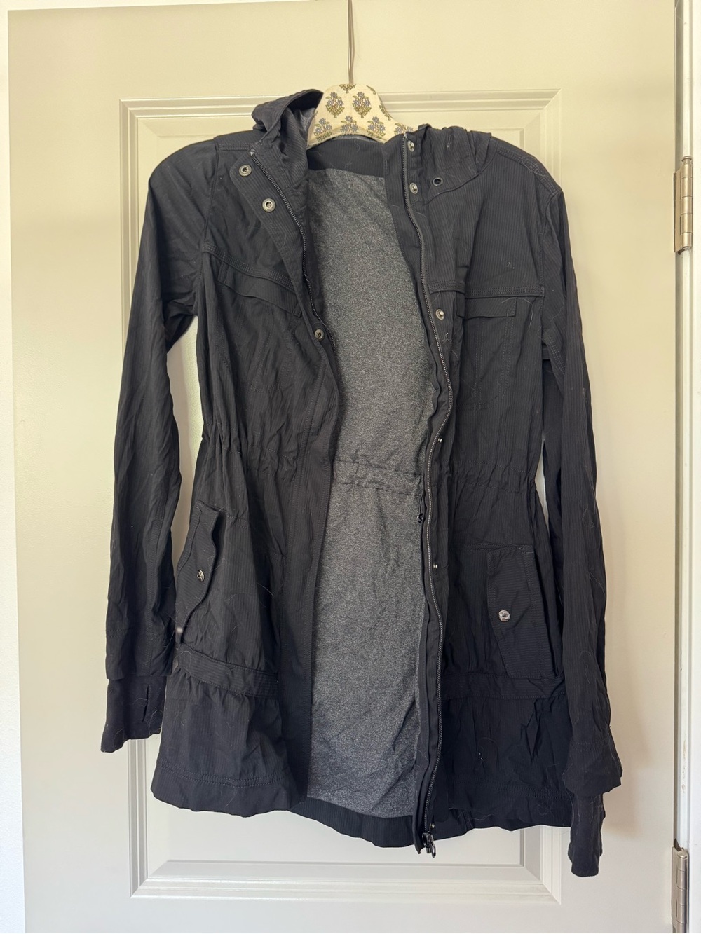 Lululemon Women's Black Hooded Utility Jacket Size 4